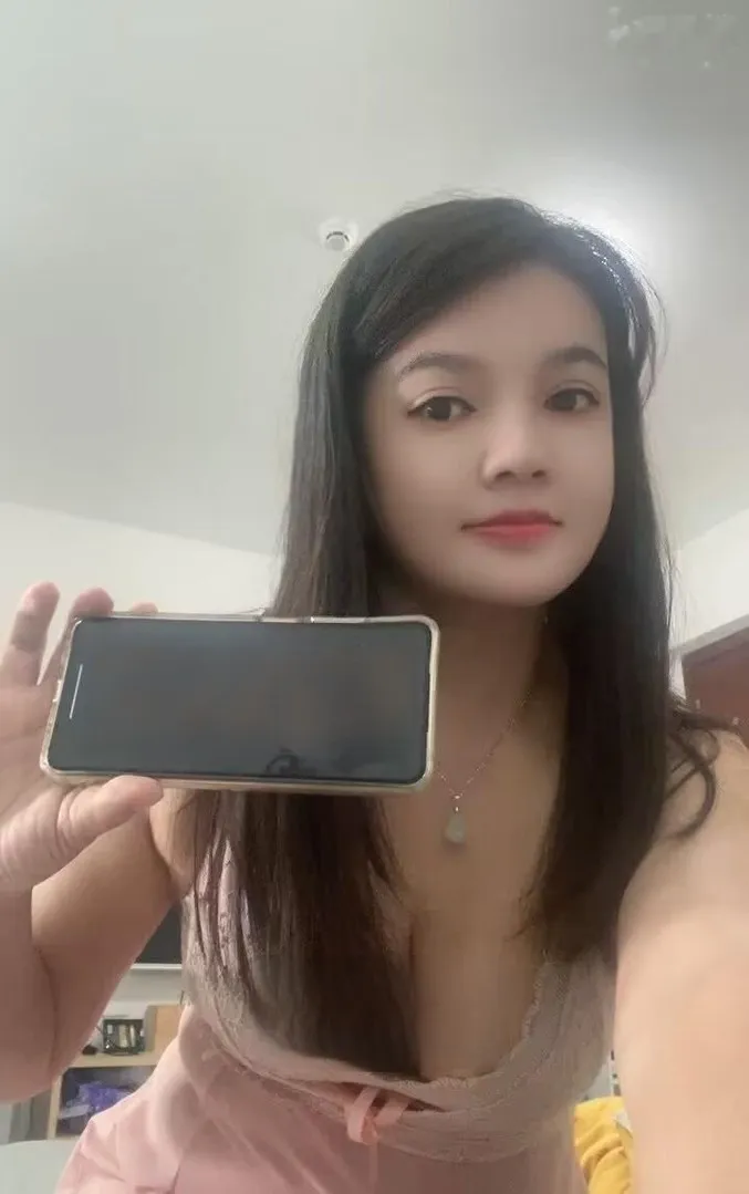 南山巨乳服务系小妤