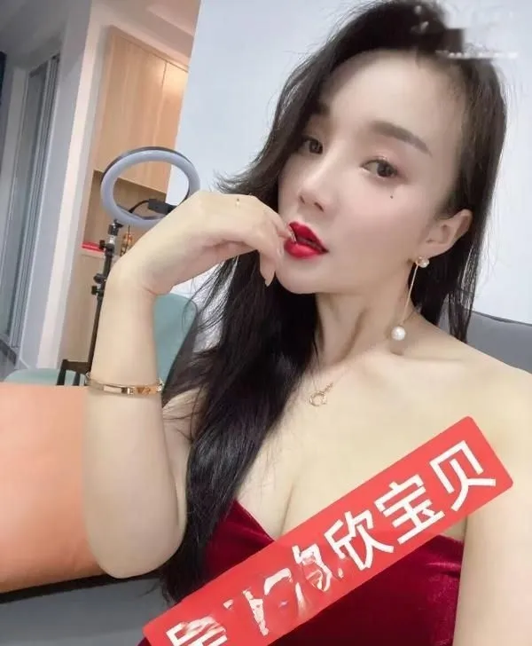 吴中骚欣欣