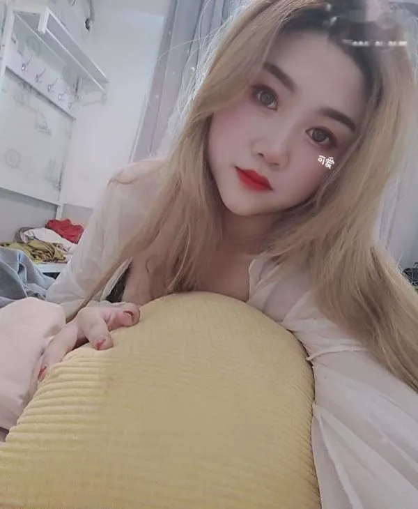 雁塔胸大服务妹子