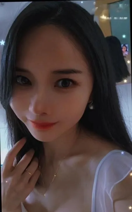 罗湖晴子