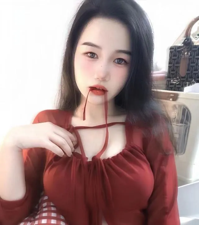 南山童颜萝莉