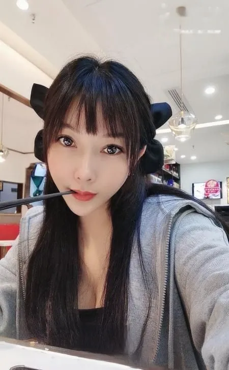 惠城河南岸风骚大奶妹