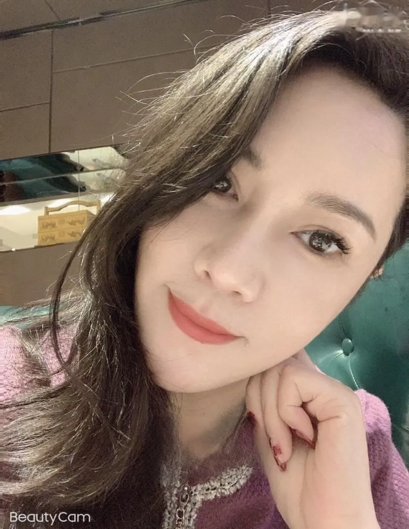 温江良家梅梅