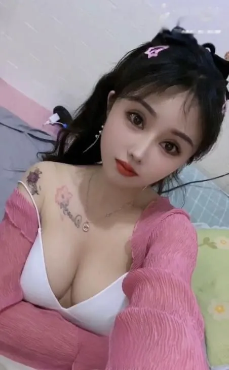 接吻服务系小姐姐