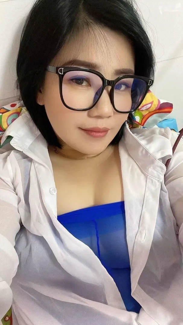 微胖少妇