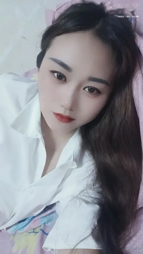 丰胸少妇