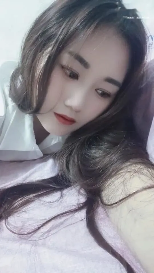 丰胸少妇