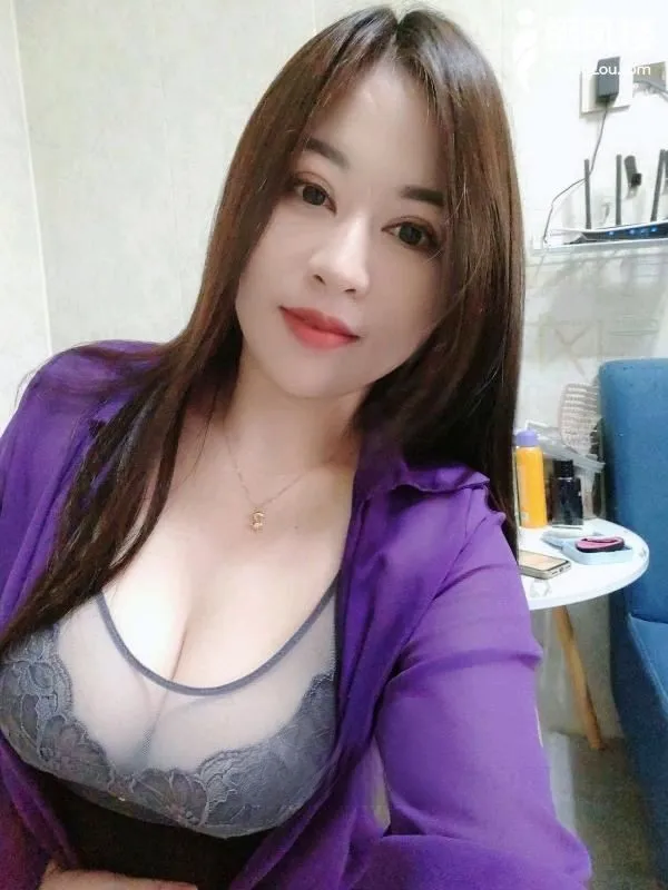 坪洲极品丫头
