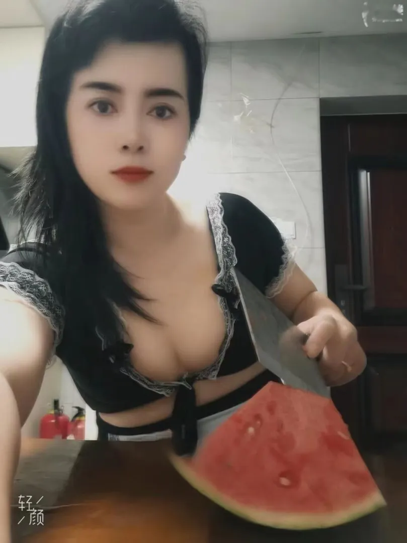 粉鲍鱼西瓜妹