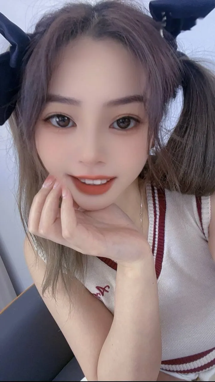 小店骚反差服务妹