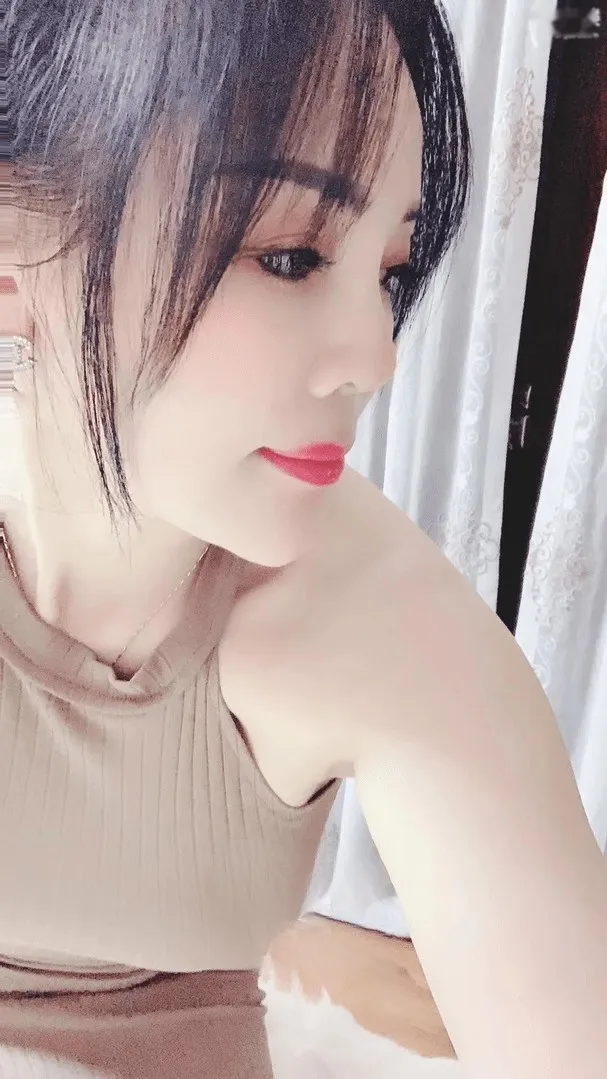 轻熟风韵犹存御姐