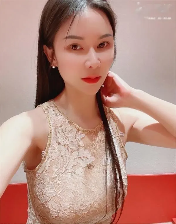 优雅美少妇芙蓉