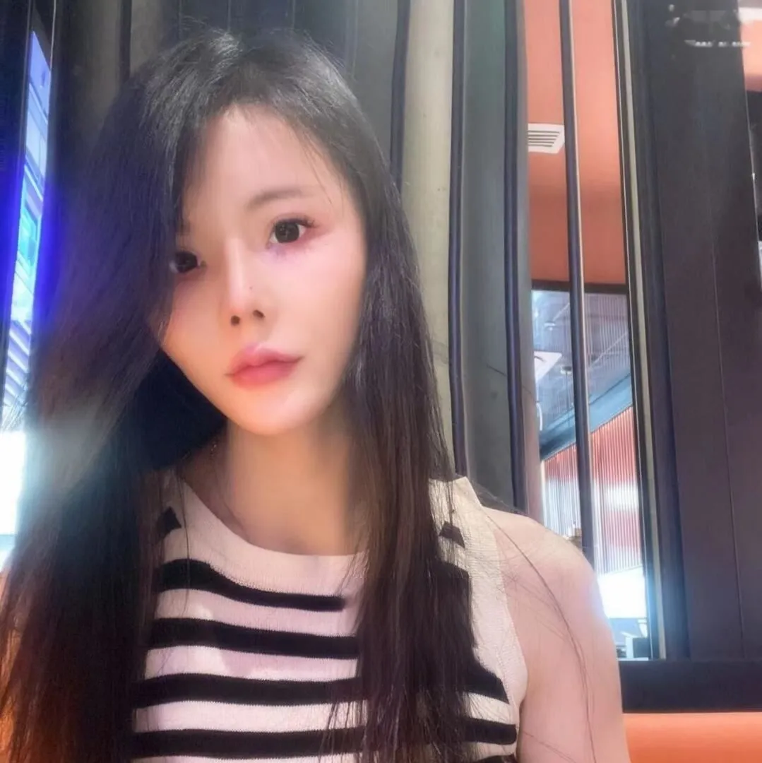 美女少妇
