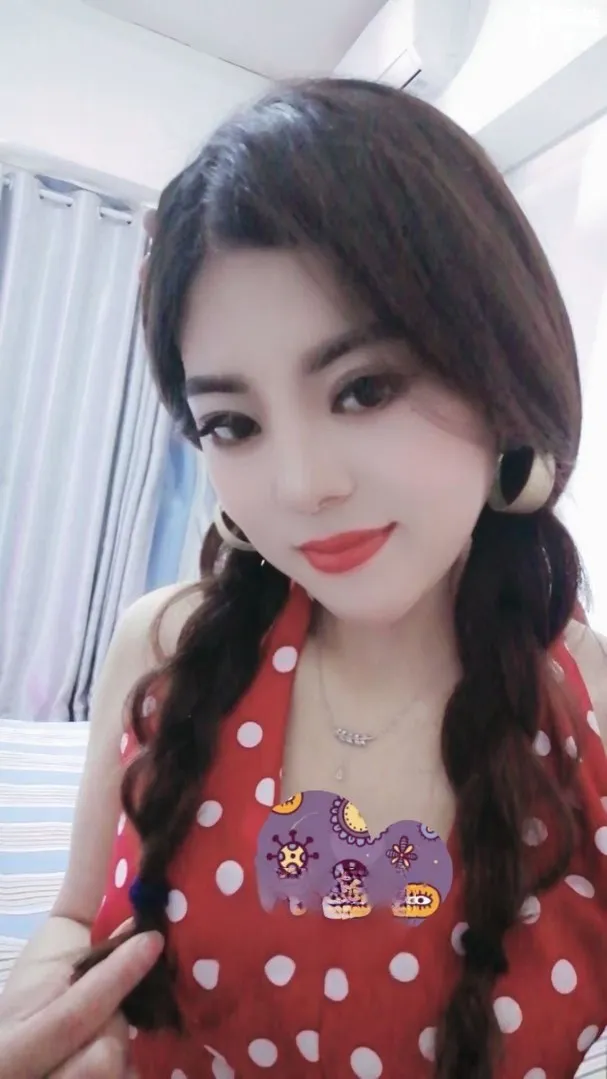 人美声甜气质佳