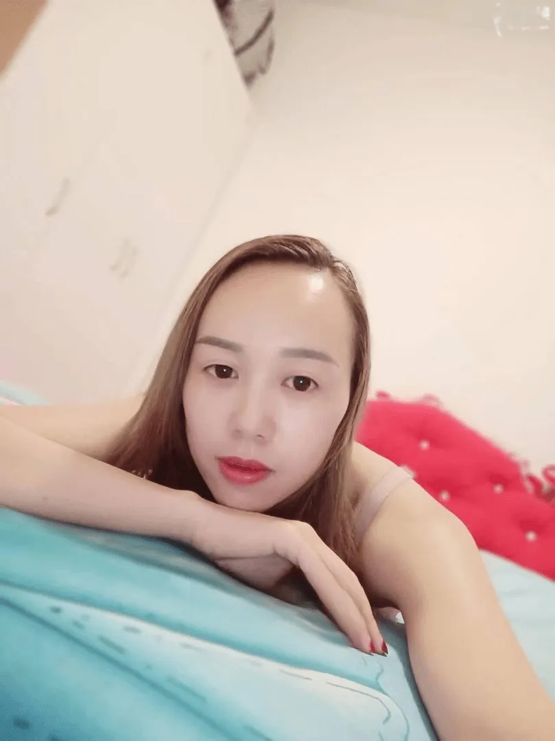 螺蛳湾服务型少妇