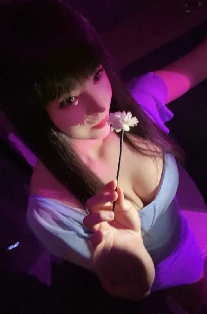 秦淮童颜巨乳