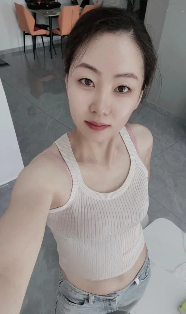 思明区颜值少妇飘雪