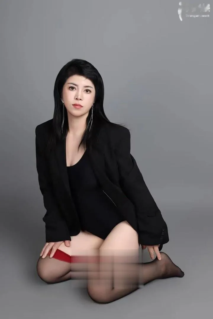 微胖气质型少妇