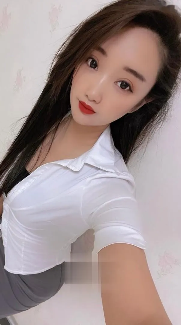 长腿御姐制服诱惑