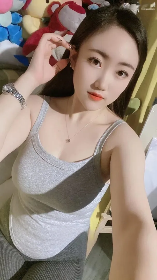 静安巨乳丰臀少妇