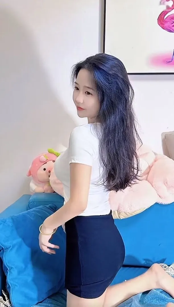 花都区莲妹小骚货