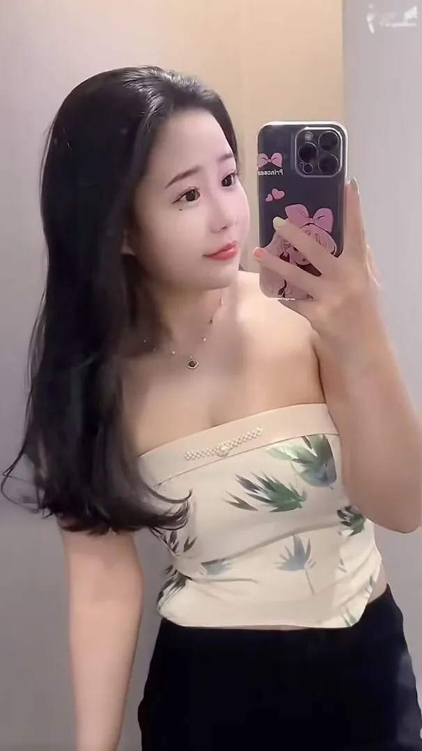 花都区莲妹小骚货