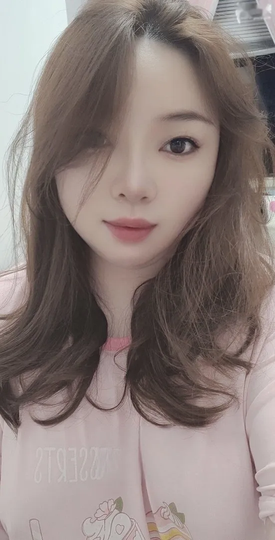 丰满肉肉妹