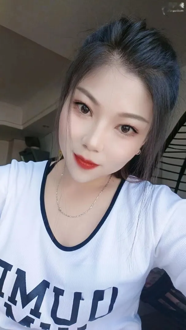 温柔听话型少妇
