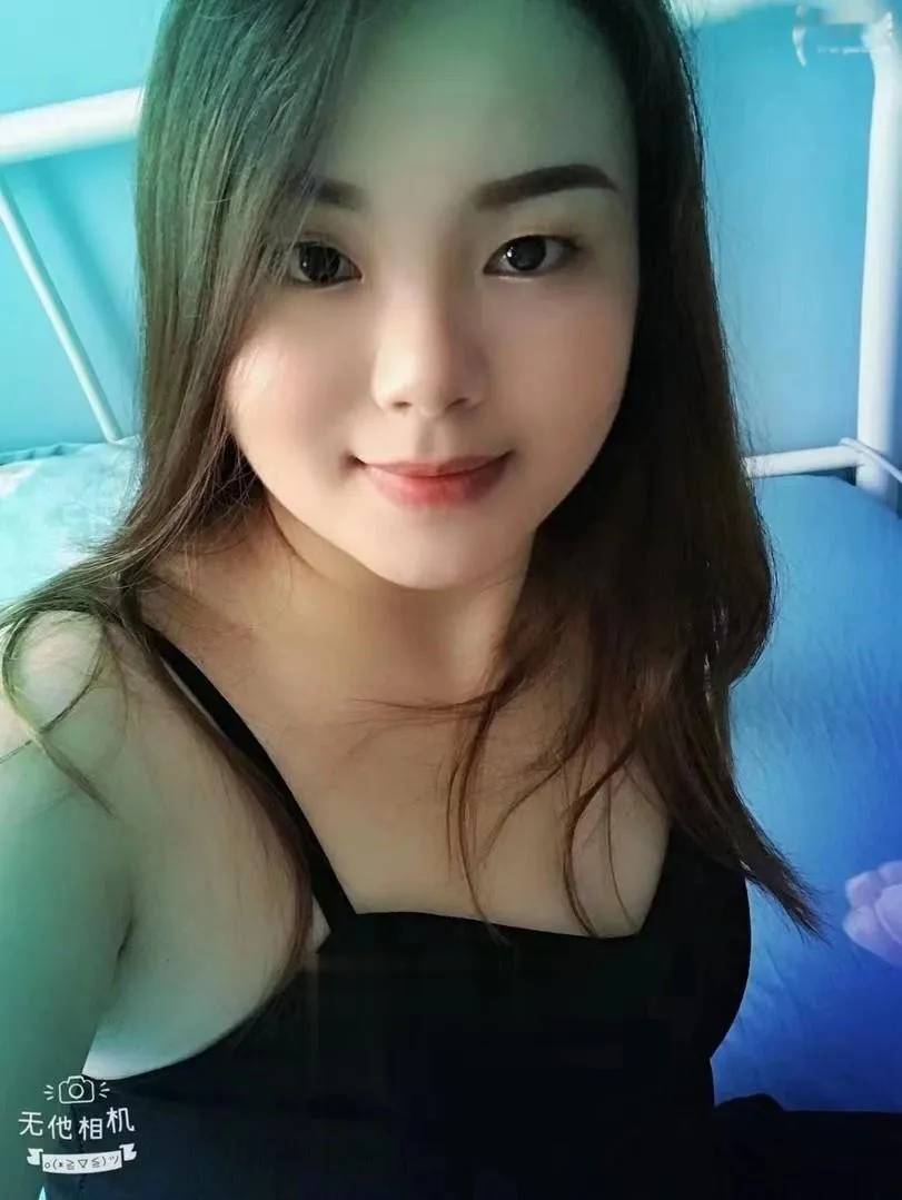 大奶小静