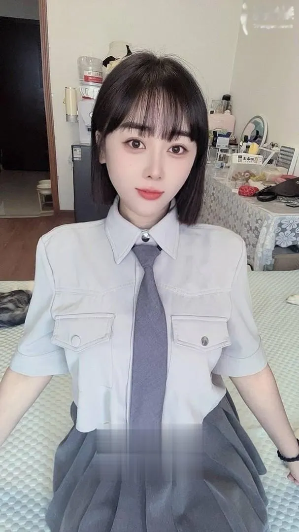 大奶风骚艾琳