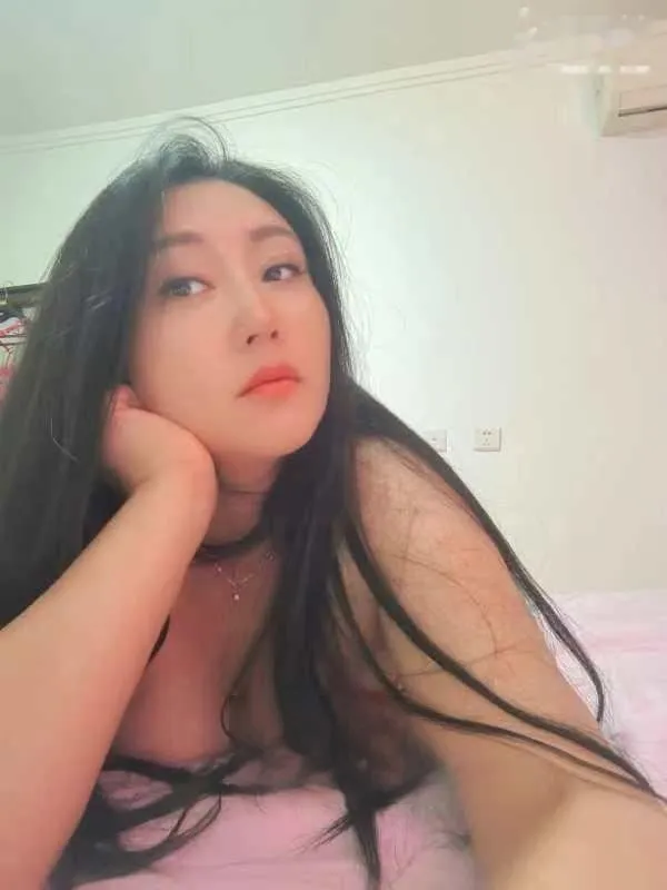爱喷水大奶子