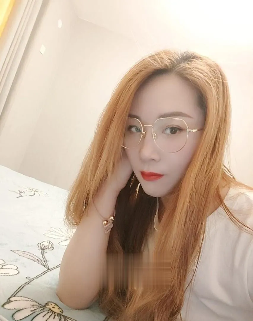 九龙坡肤白服务好妹子