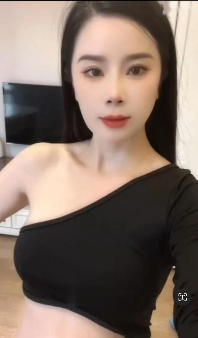 性感小妹妹奶大水多多