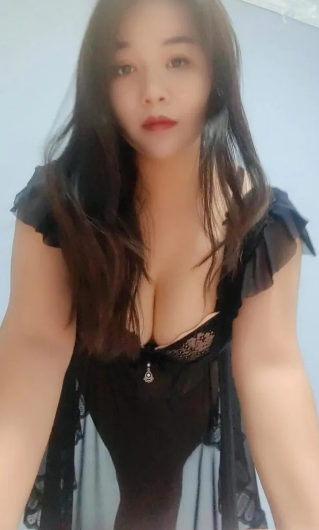 逼嫩水多小少妇