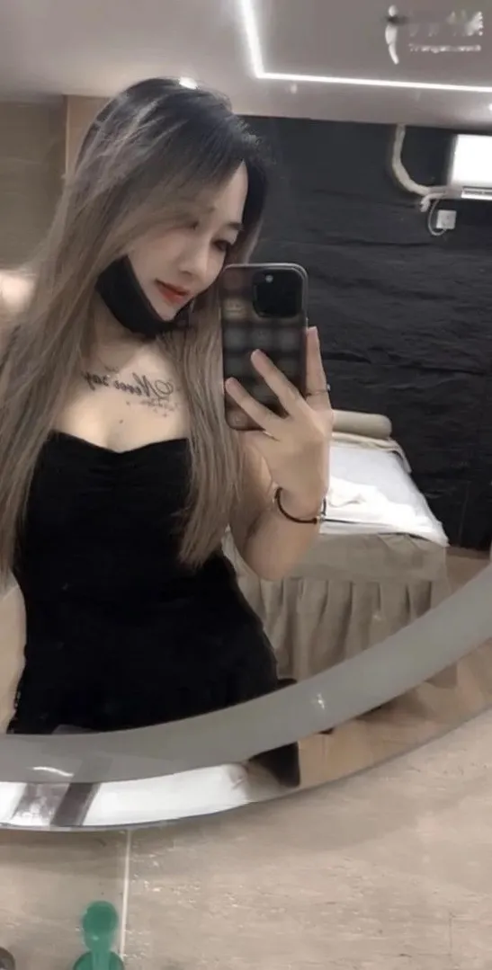 南山年轻貌美身材火辣婷宝
