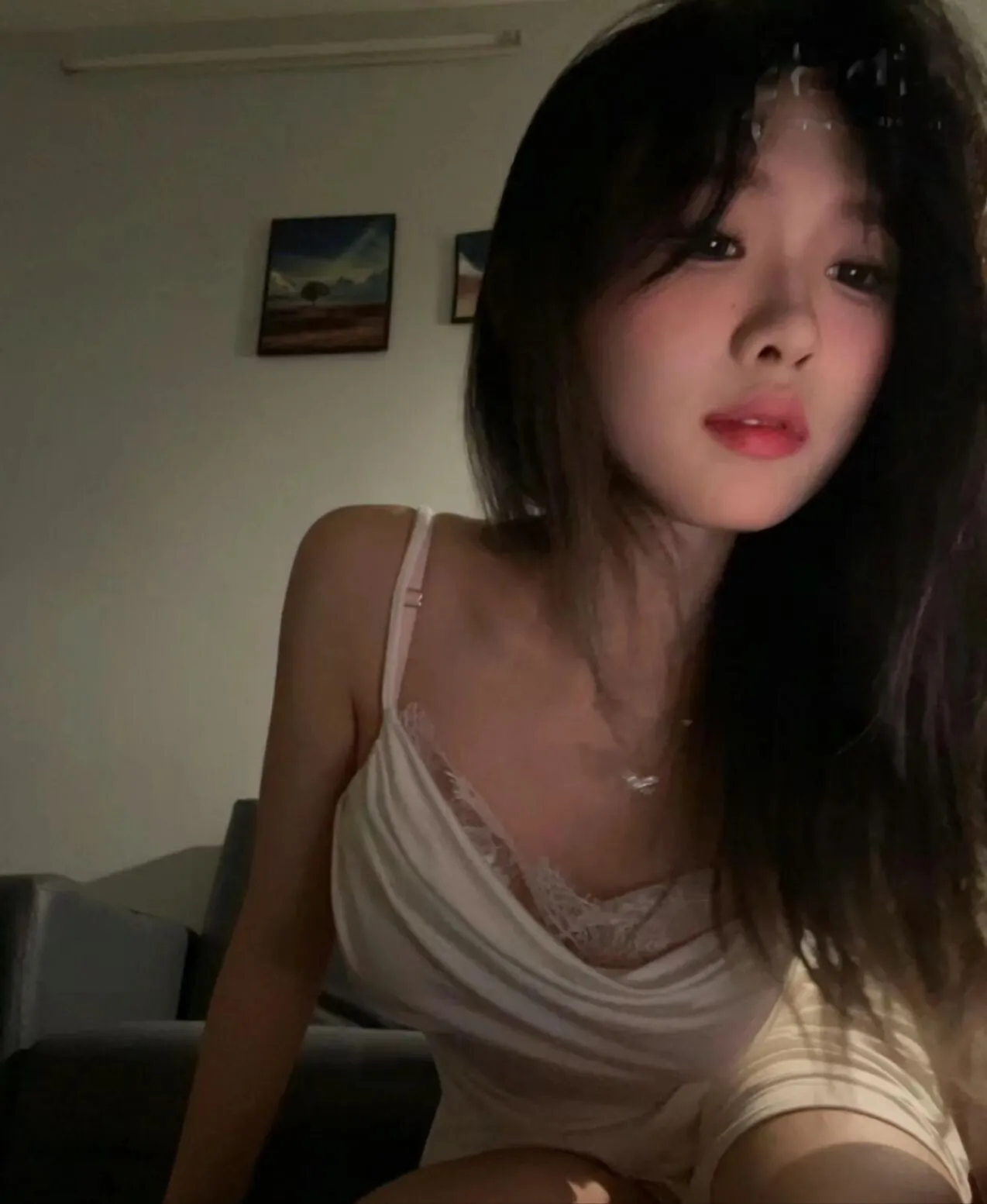 02年在家兼职小骚货