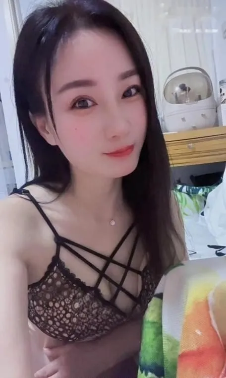 柔软丰满迷人姐姐