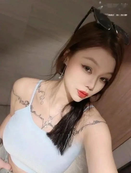 淫荡小姐姐逼紧水多多