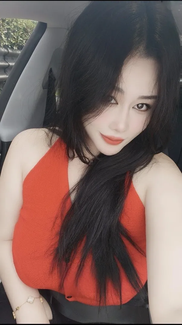 大高个丰满美女