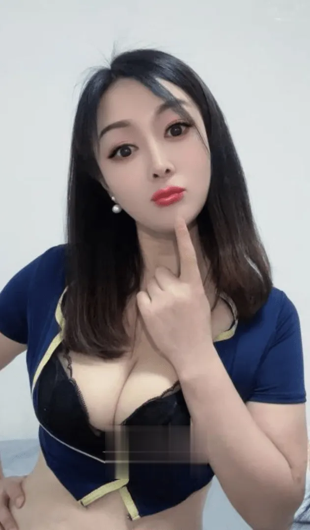 无锡前凸后翘的巨乳女神