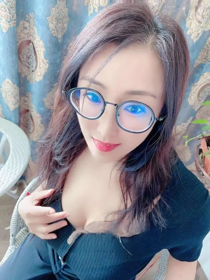 南昌大胸小姐姐