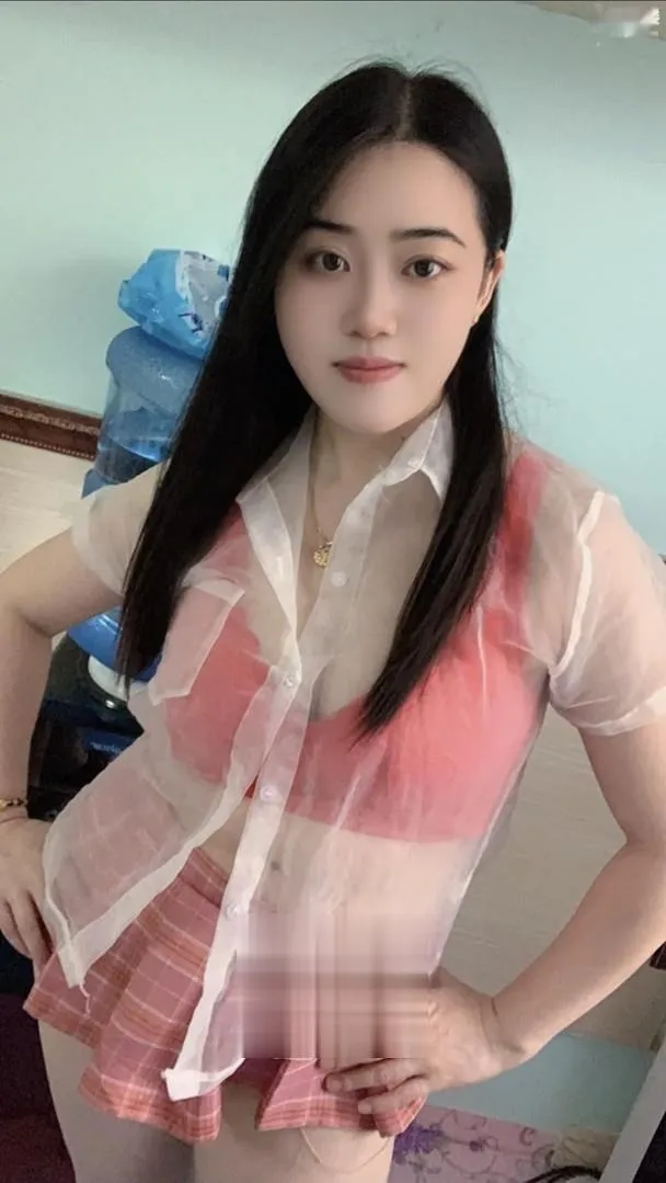 嘉禾大胸抓龙筋