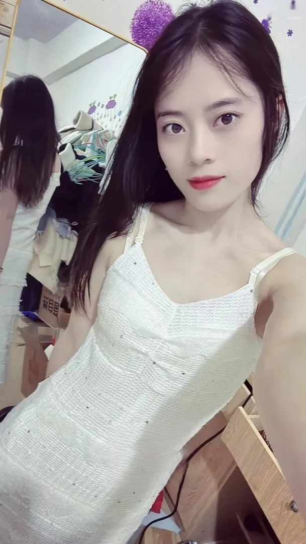 超级多水的嫩妹
