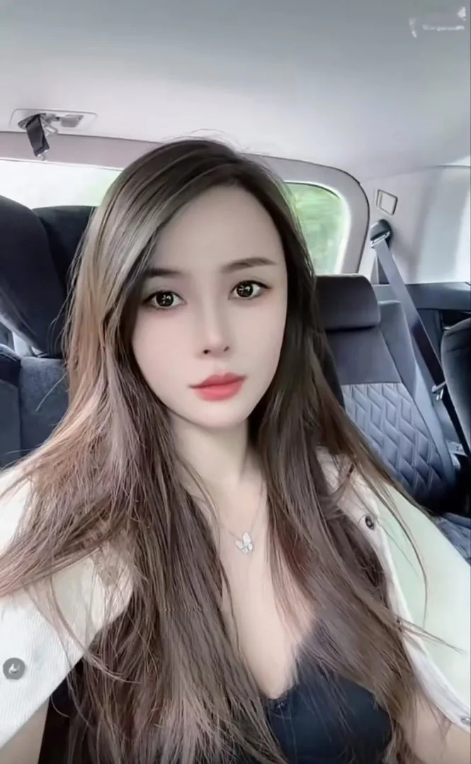 罗湖丰满大奶美女
