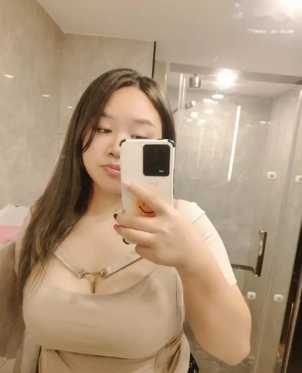 BBW小燕子