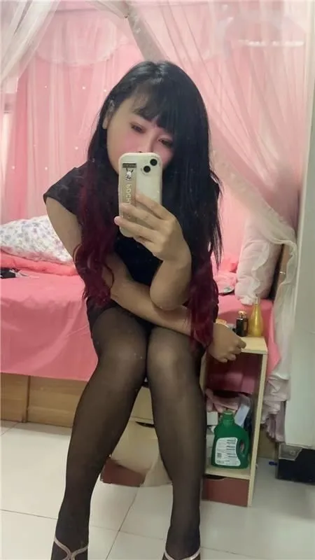 风骚黑丝诱惑小姐姐