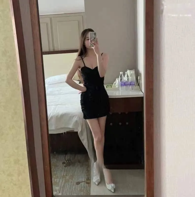 靓丽大胸长腿妹妹