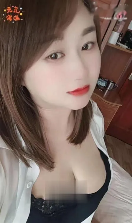 风骚巨乳妹
