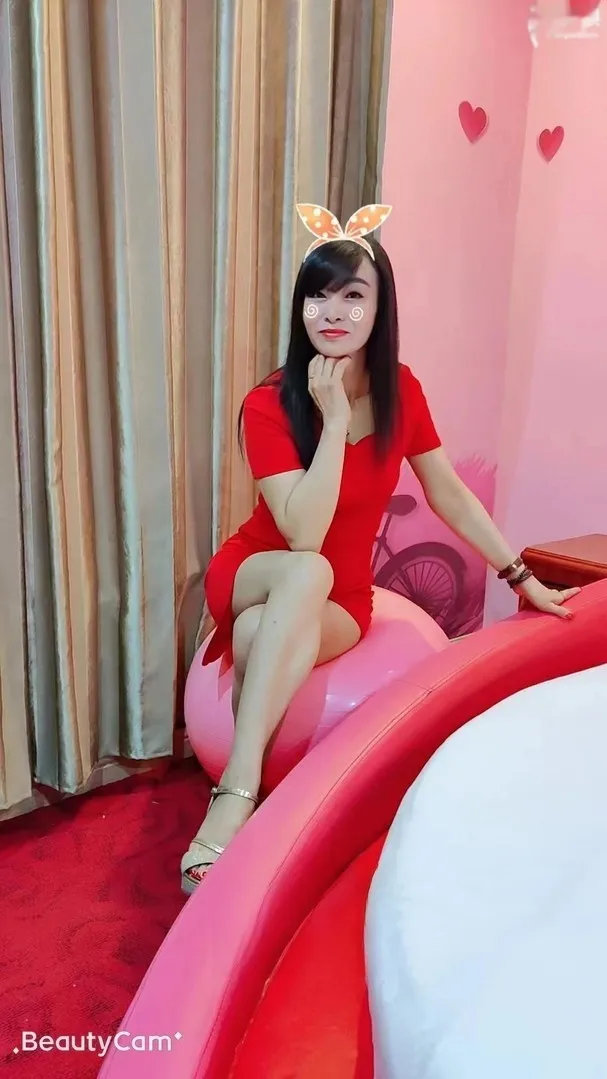 性感小嫂子，自带公寓
