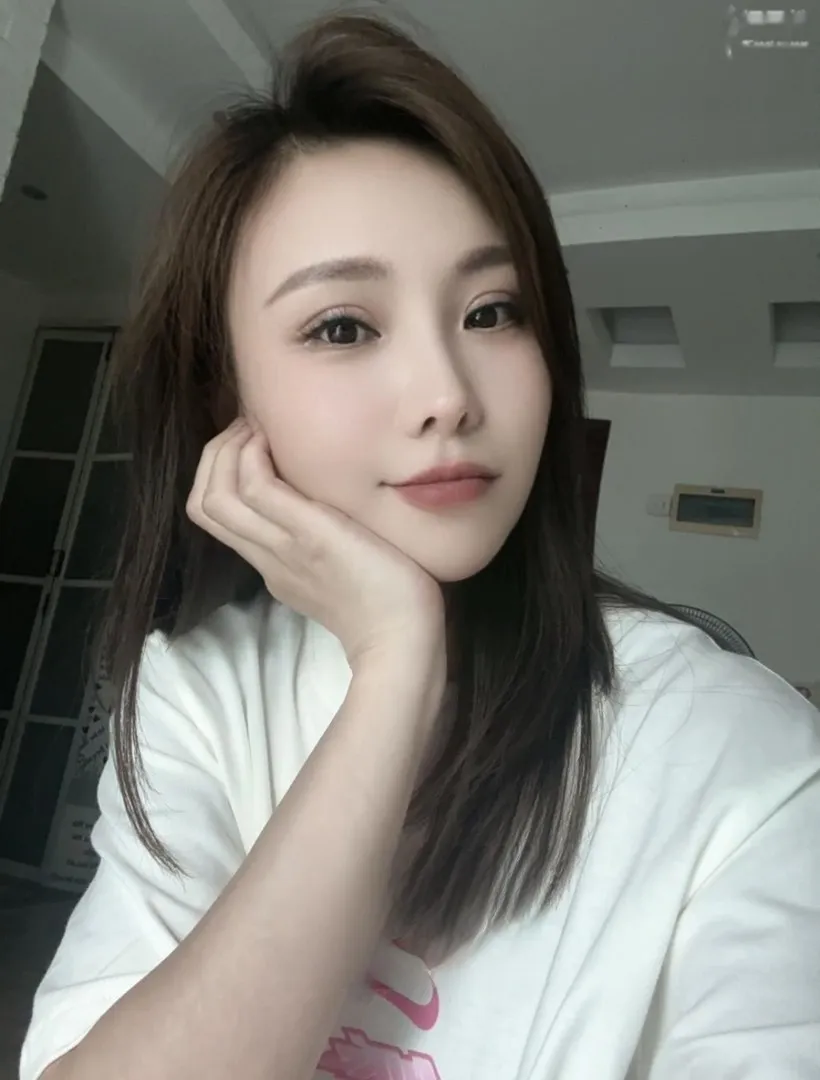 罗湖瑜伽老师Tina